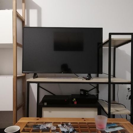 Appartment With Garden - Σαβίλ Εξωτερικό φωτογραφία